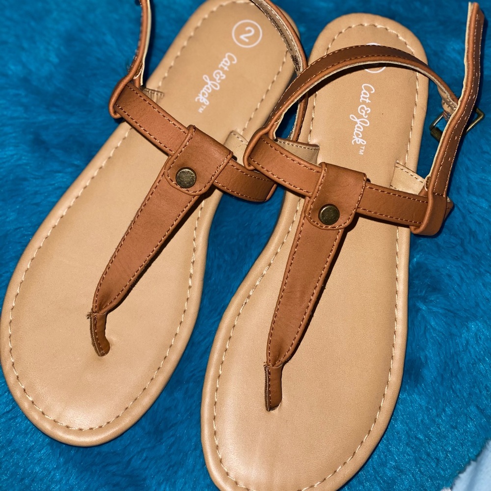 Girl’s sandals